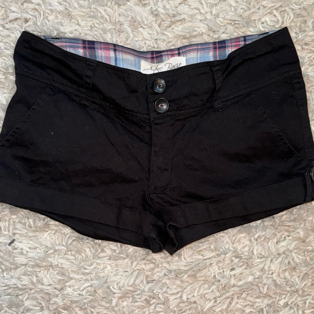 Perfect to dress up or keep it casual Black Cuffed Shorts Size: S